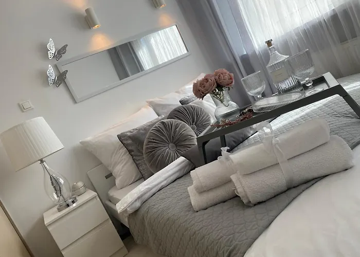 Nowa Apartament - Komfortowe 61M2 - 3 Pokoje, Garaz, Klimatyzacja