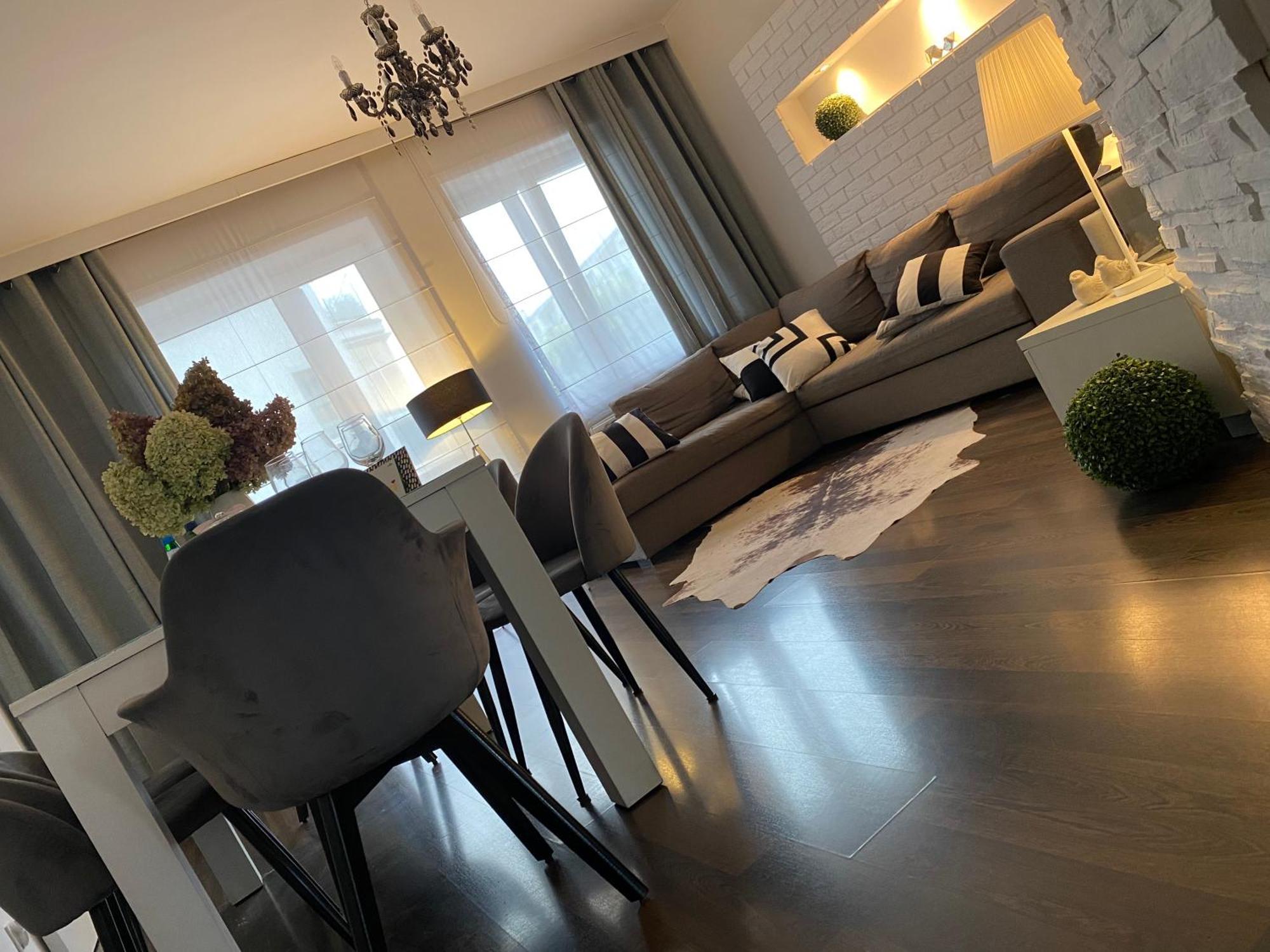 Nowa - Komfortowe 61m2 - 3 Pokoje, Garaz, Klimatyzacja Apartment