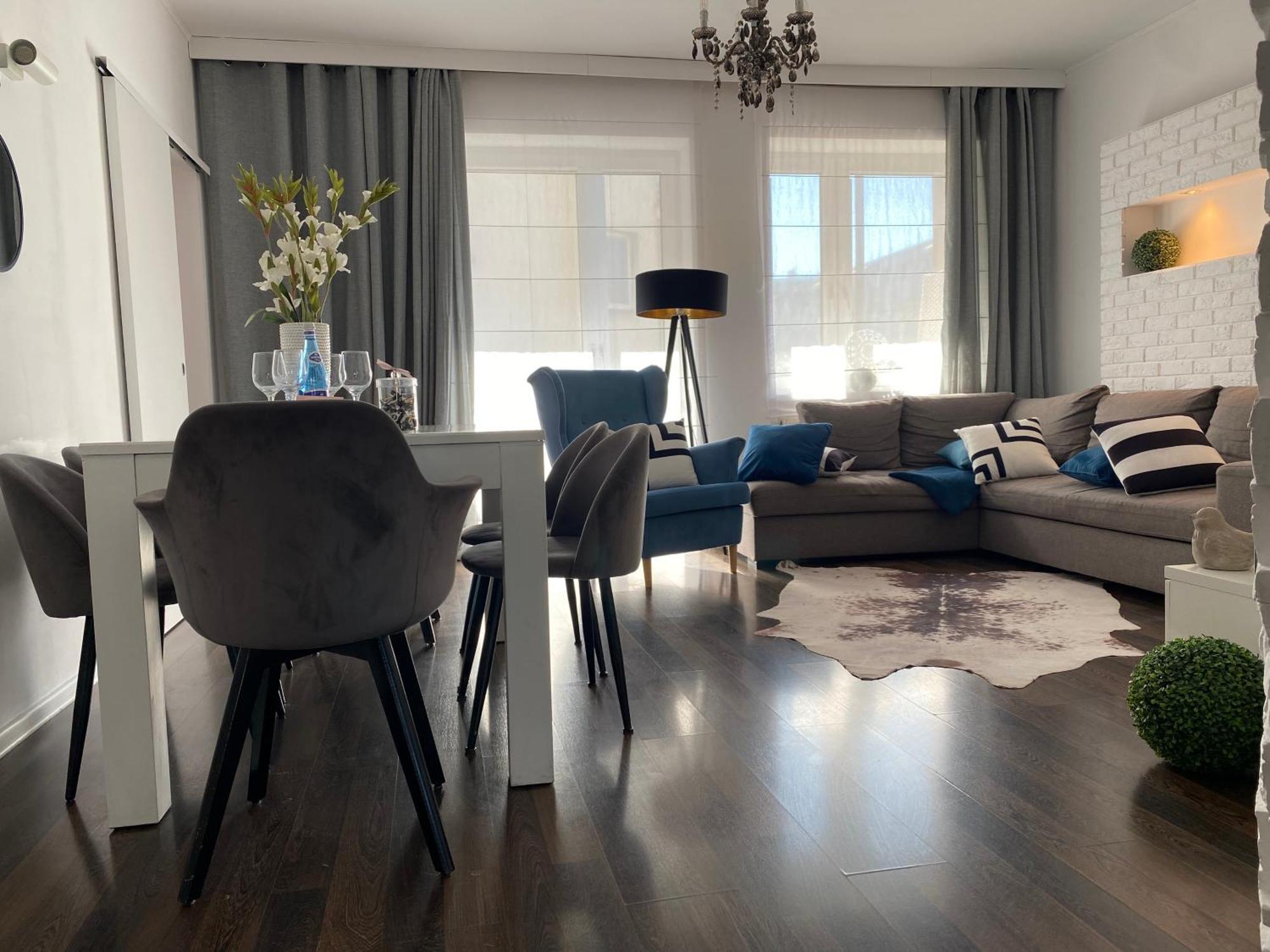 Apartment Nowa - Komfortowe 61m2 - 3 Pokoje, Garaz, Klimatyzacja