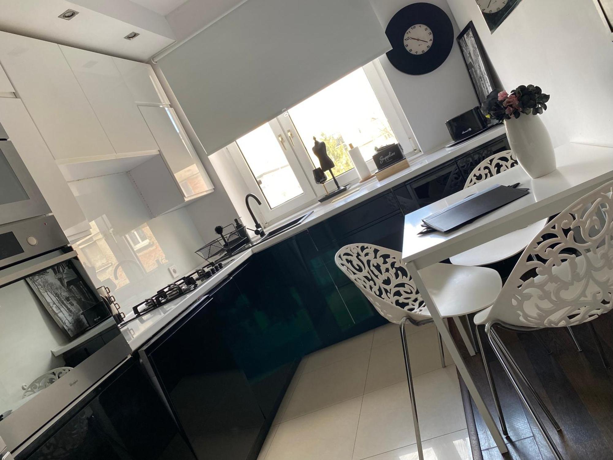 Nowa - Komfortowe 61m2 - 3 Pokoje, Garaz, Klimatyzacja Apartment