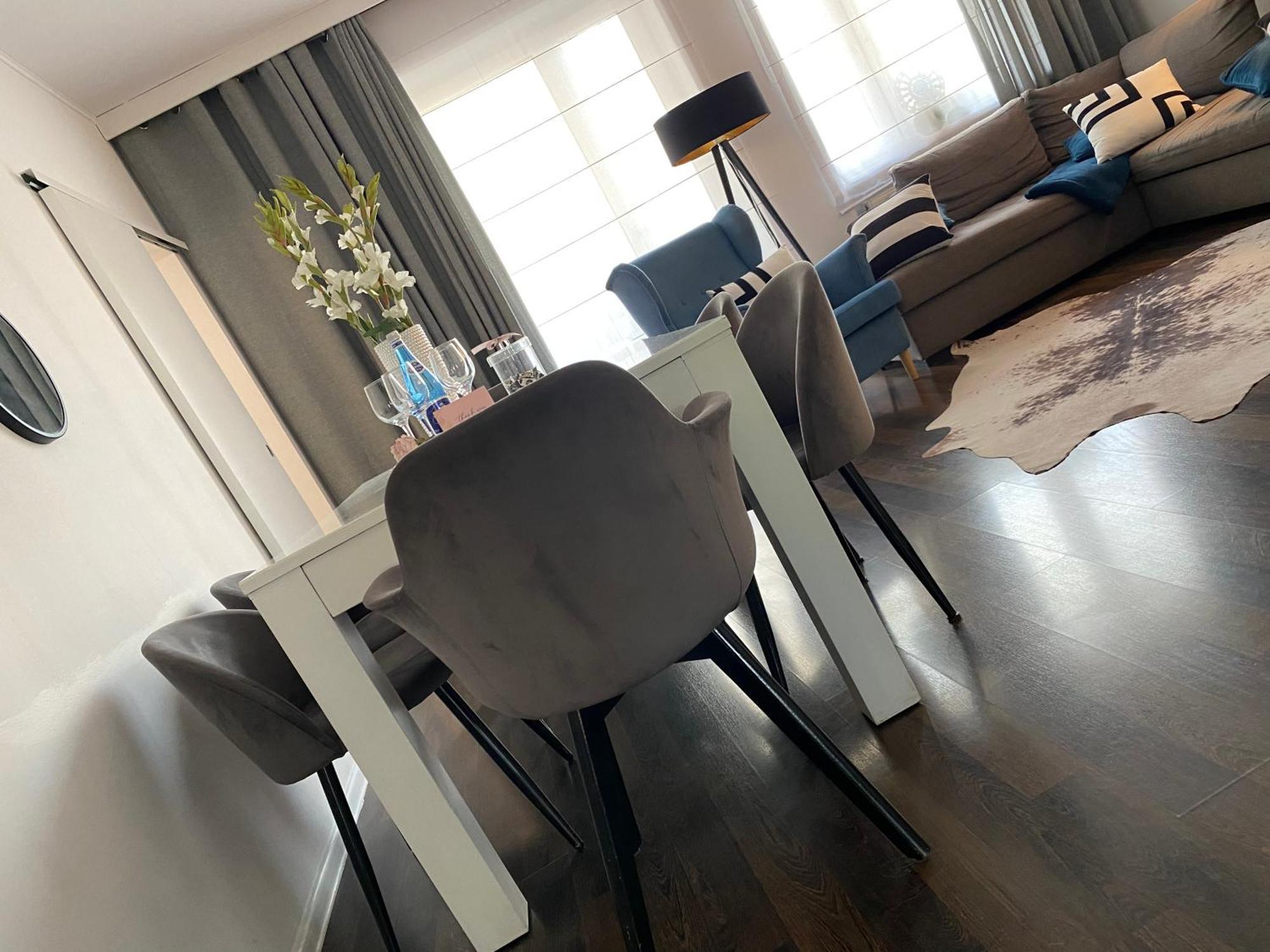 Apartment Nowa - Komfortowe 61m2 - 3 Pokoje, Garaz, Klimatyzacja